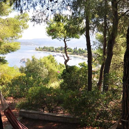 139 Steps From The Sea Villa Gialtra Esterno foto