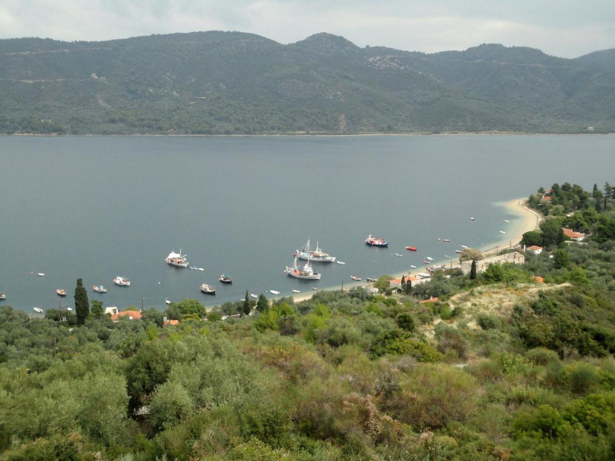 139 Steps From The Sea Villa Gialtra Esterno foto